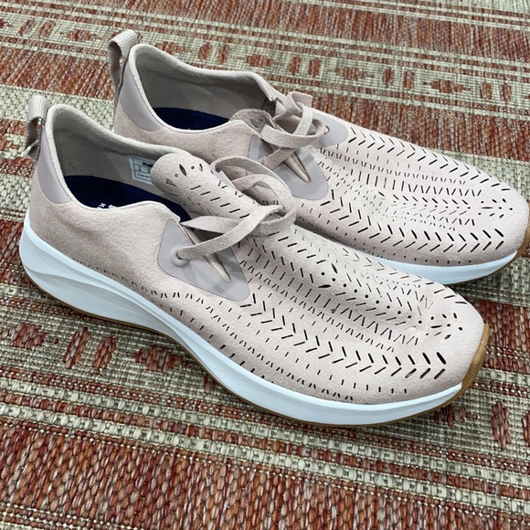 SOLD Native Apollo 2.0 XL in Dust Pink size 8 - Picture 2 of 6